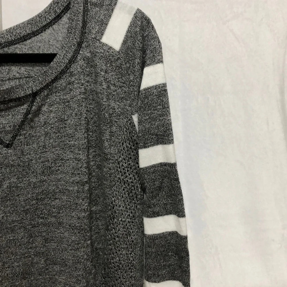 POOF! High-Low sweatshirt‎ - Picture 3 of 6